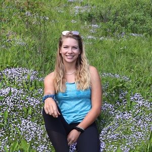 Meet your Posher, Abbey